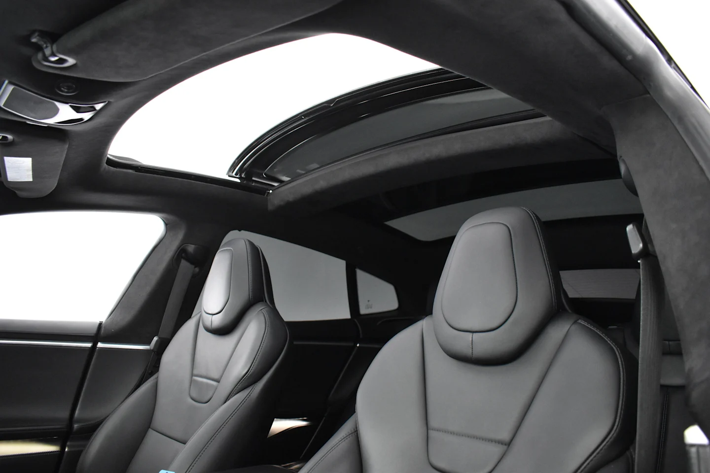 Car Image - 3YQEq5qONcXinWyDLMH2DL