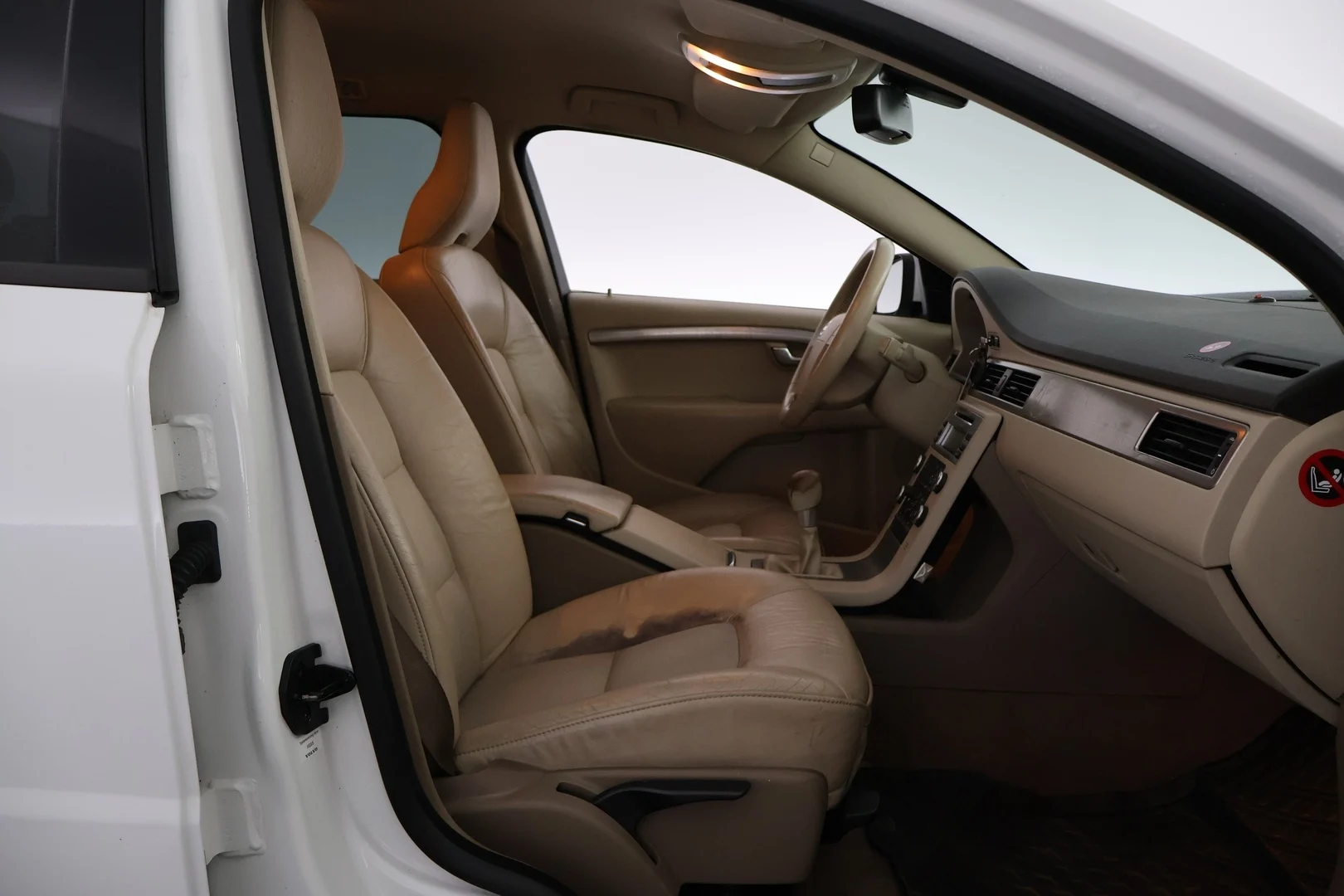 Car Image - 1lI1CEur1tpb4VjwO7Jb7U