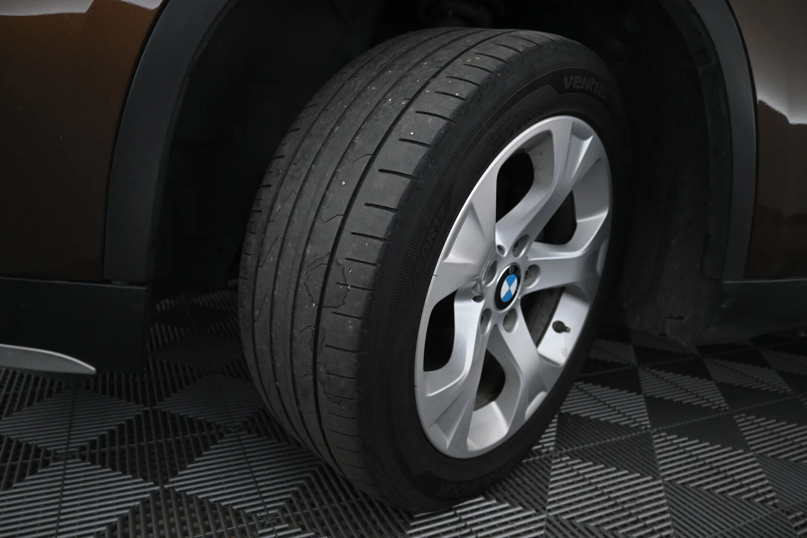 Car Image - 1cPfhNLb6ttVaW7sIrtE0i