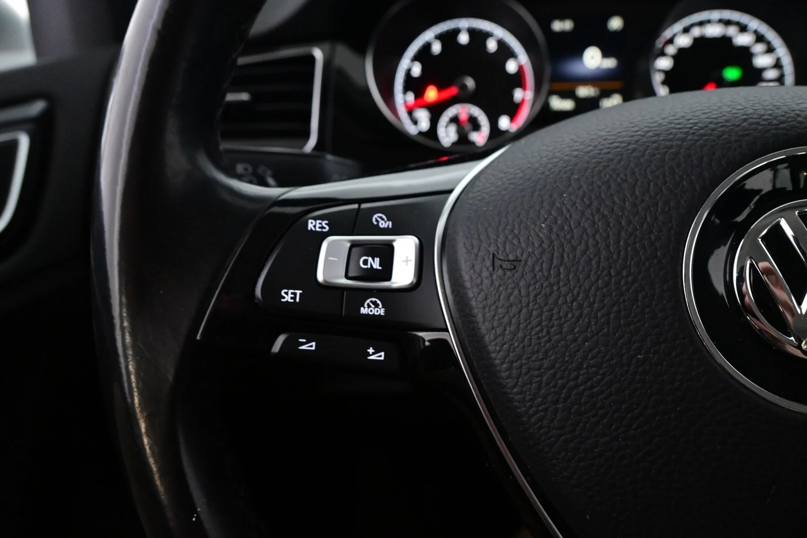 Car Image - 1Q7SWsKtUFw0lKjwgz7W6V