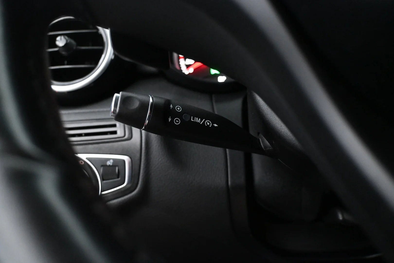 Car Image - 29F2Ml1JerppW0YM3TFuTQ