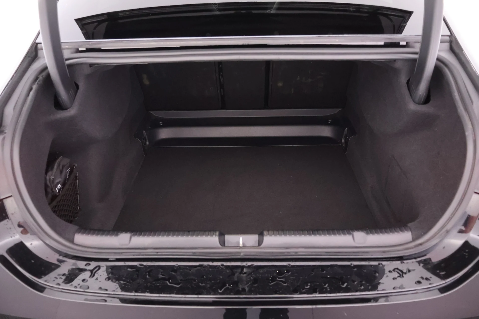 Car Image - 42kXQkk71xfVirX8fMBtYN