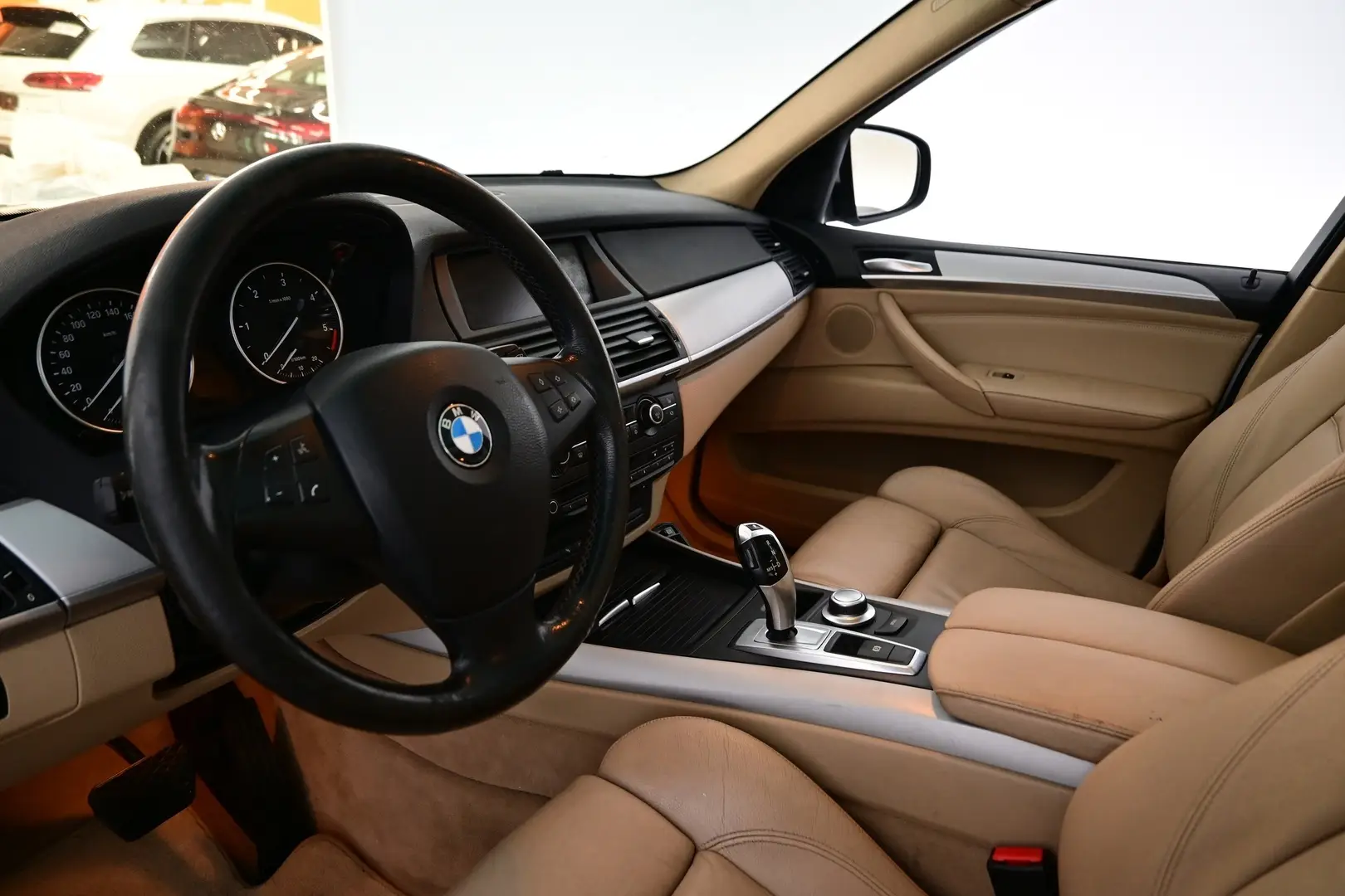 Car Image - 4TYQmdfHynXY8uSVUlIe6P