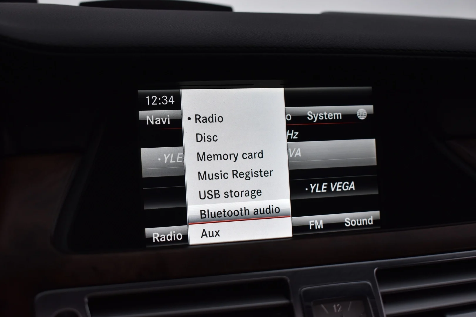 Car Image - 39i8bmfpGG72rltwjyVeV7