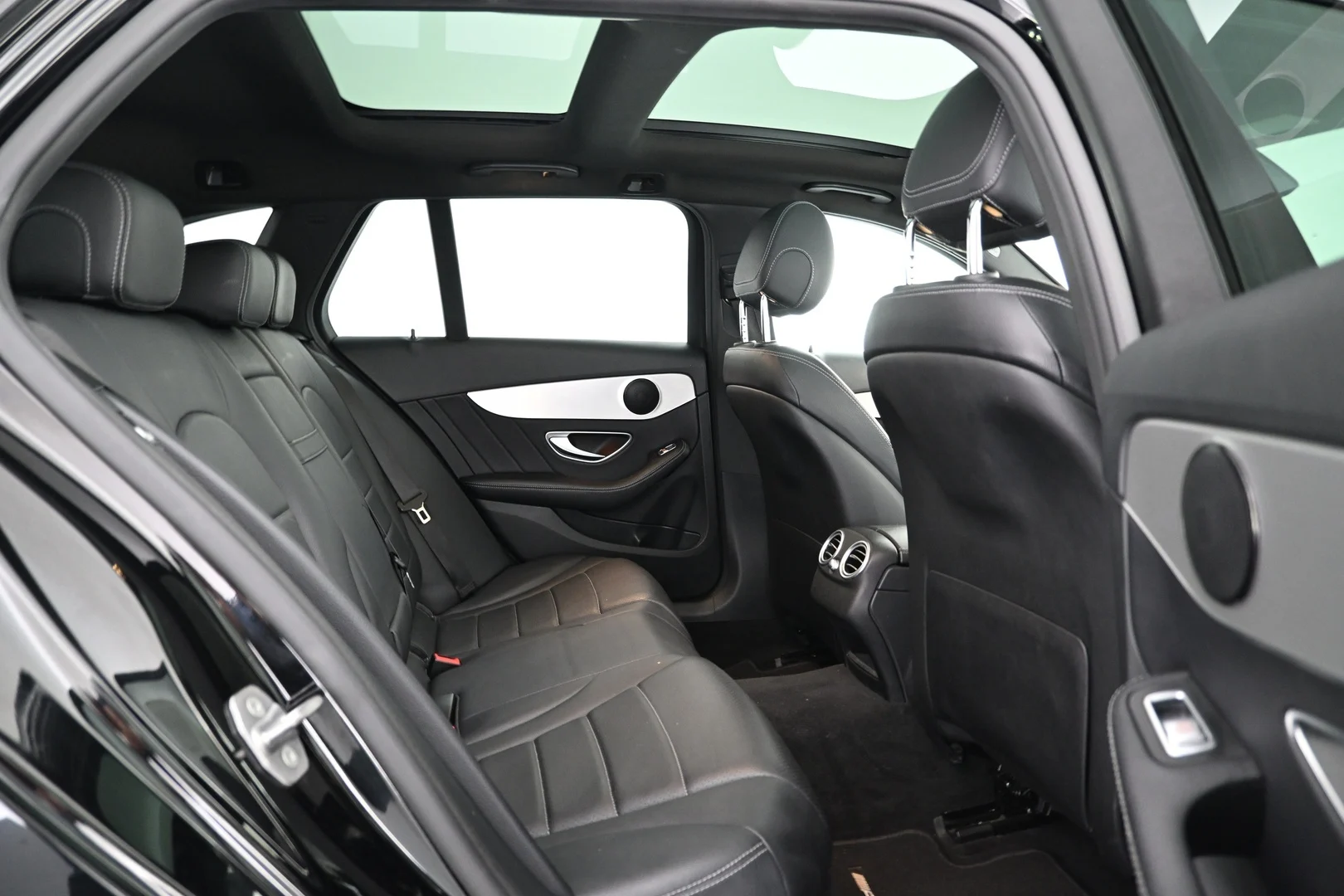 Car Image - 5I6QvD6NHEatTZWDhsLR91
