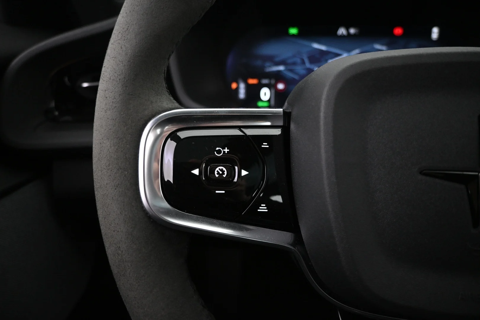 Car Image - JQG8Y4h8RvSYW9tK4zwyN