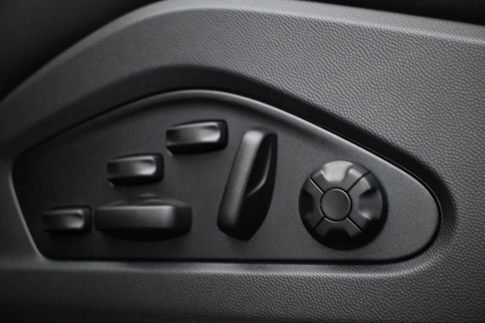 Car Image - FXashHBLS0IIsfvip1pRD