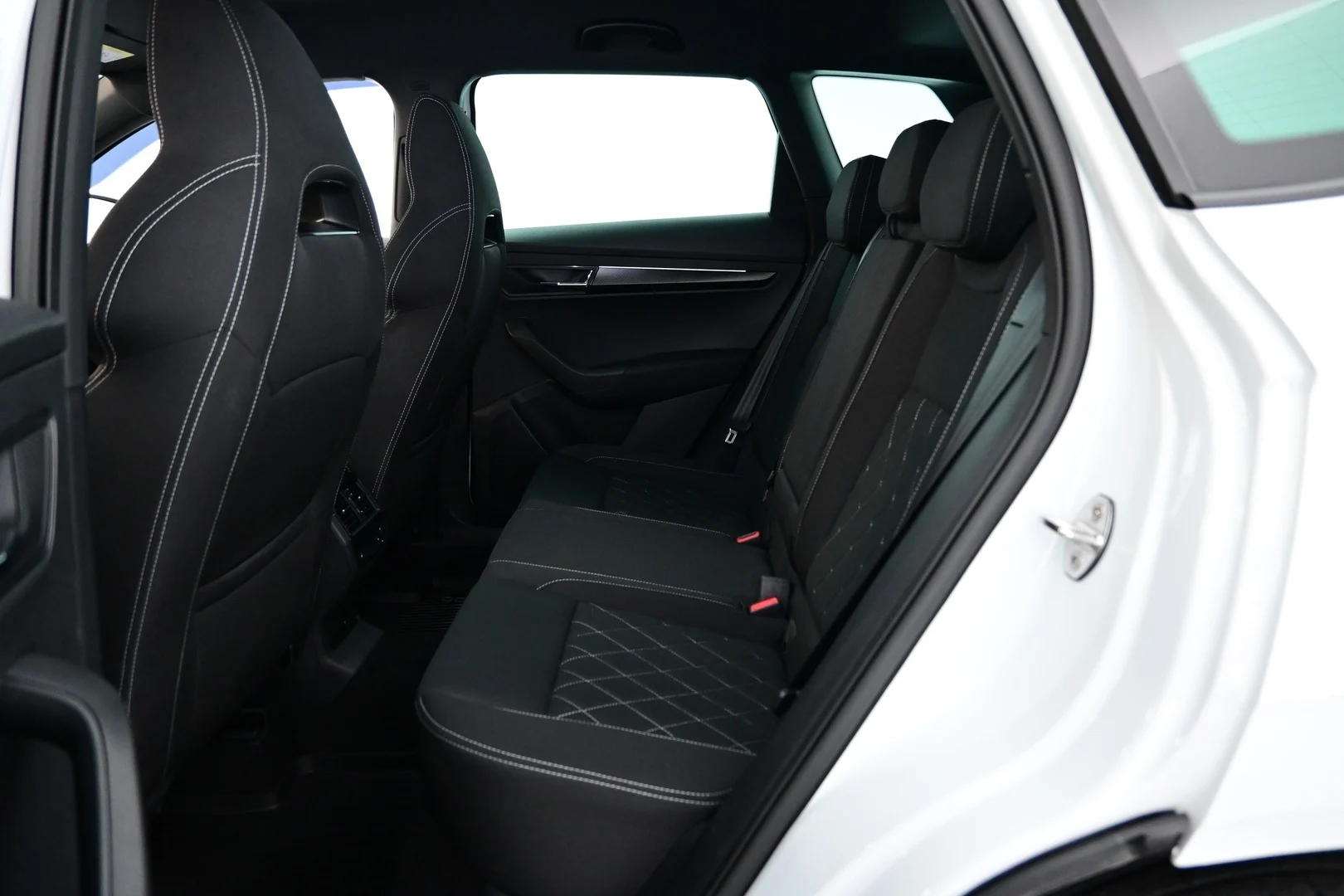 Car Image - 6MJEUnm5psjDlEzOdW3lWE