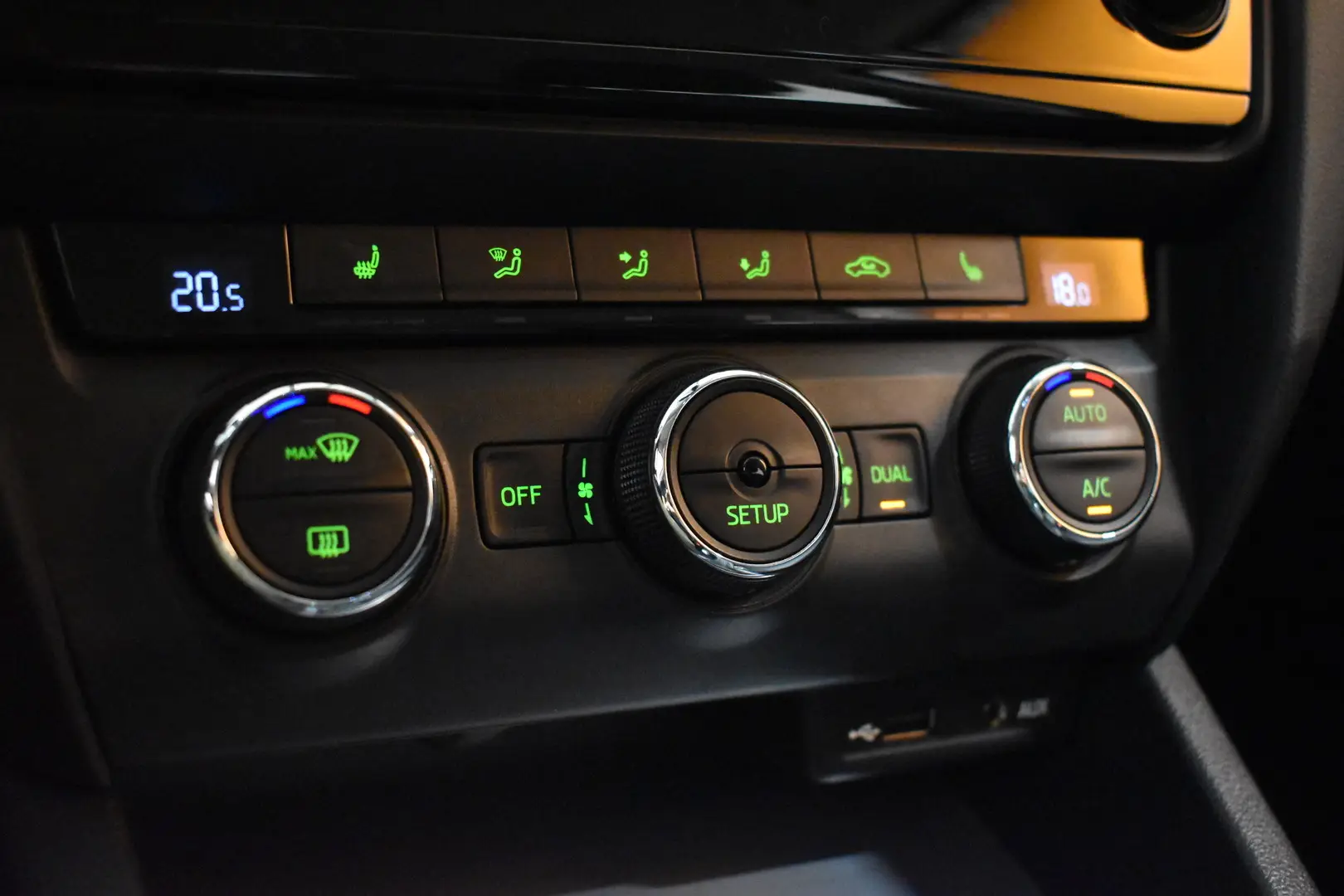 Car Image - 3I65Oqm6F3ZnylpySXjcoQ