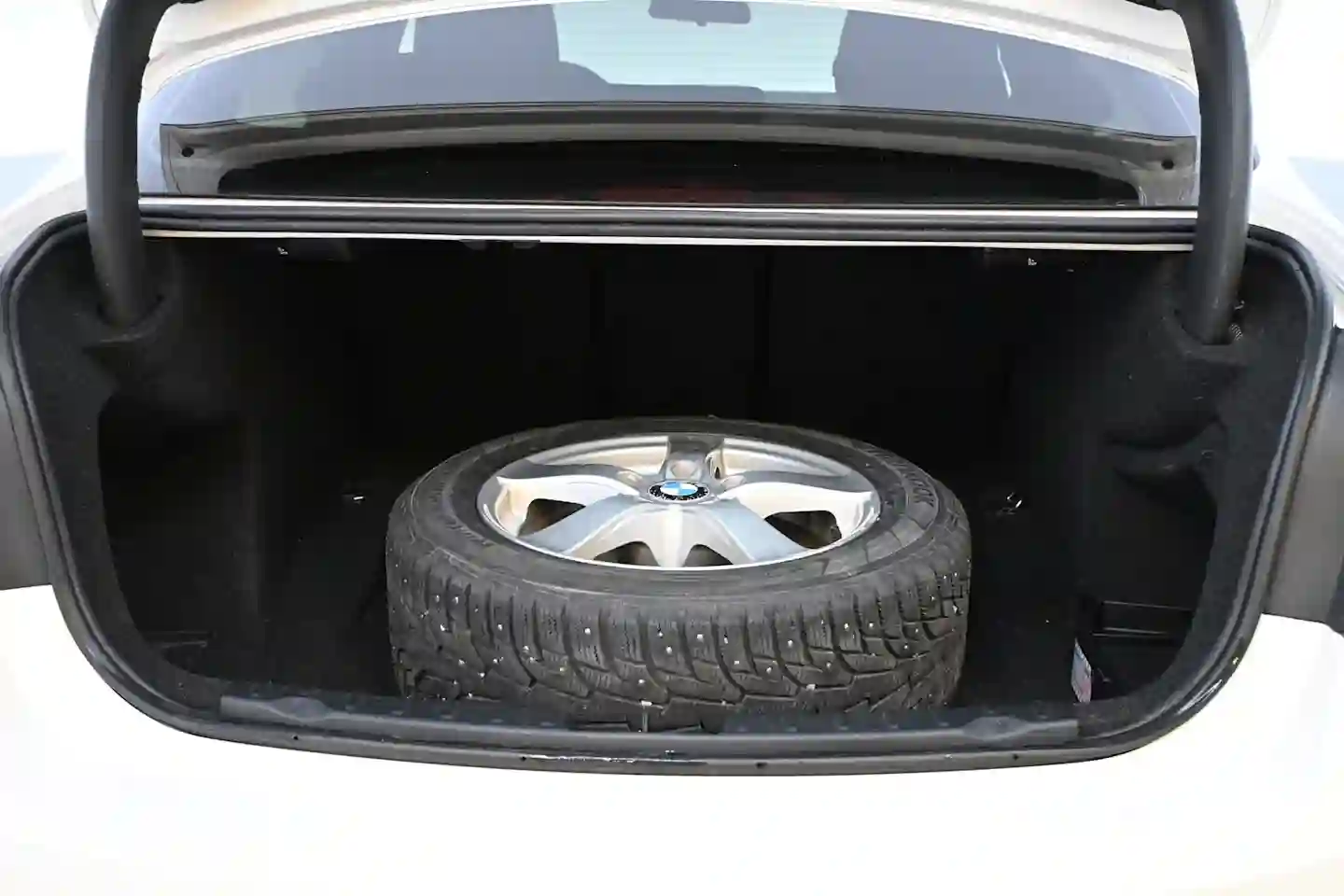 Car Image - 241RnhQ6YRAAeycYUYwqzj