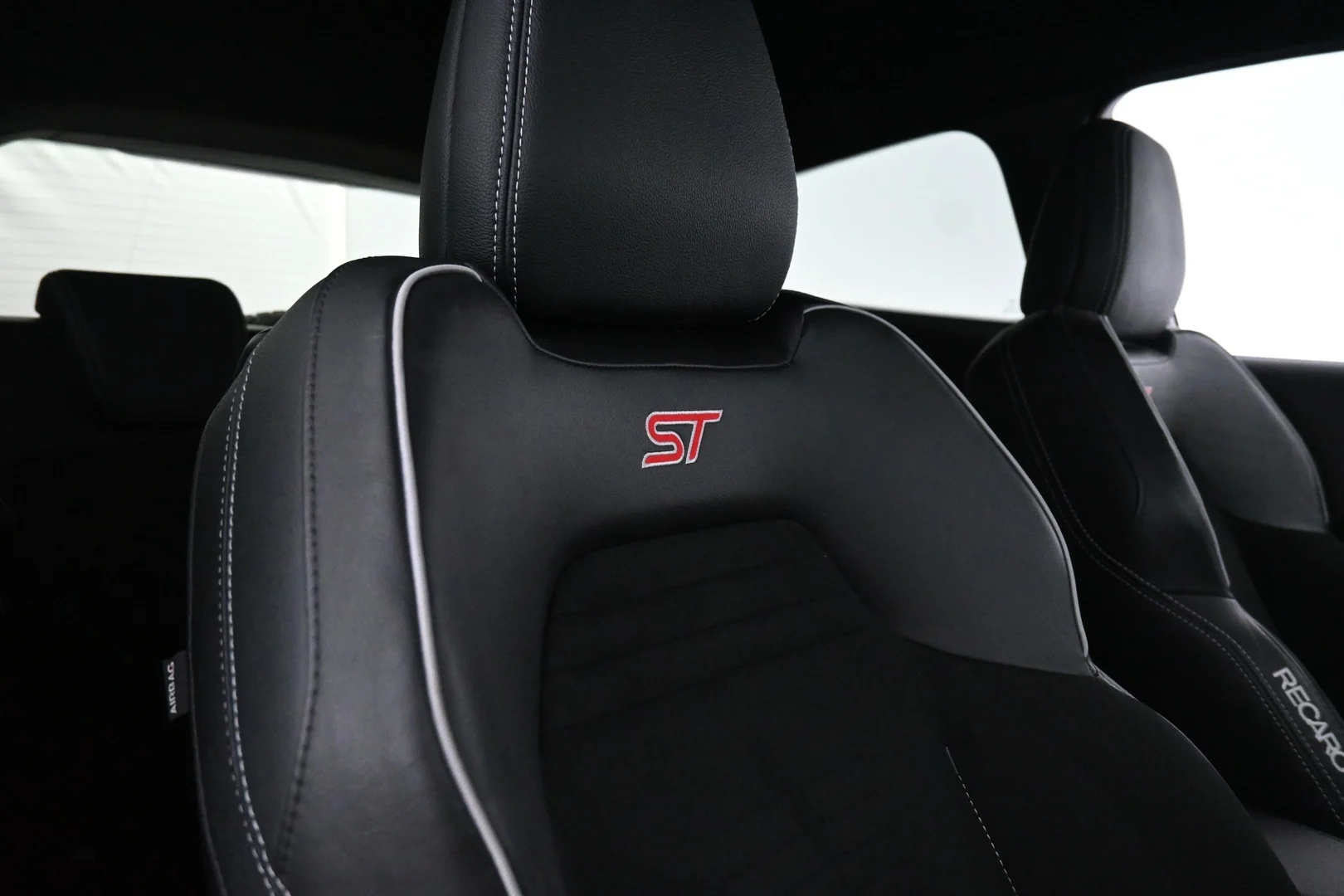 Car Image - 3tPsWsxPUz7dk885S0zky3