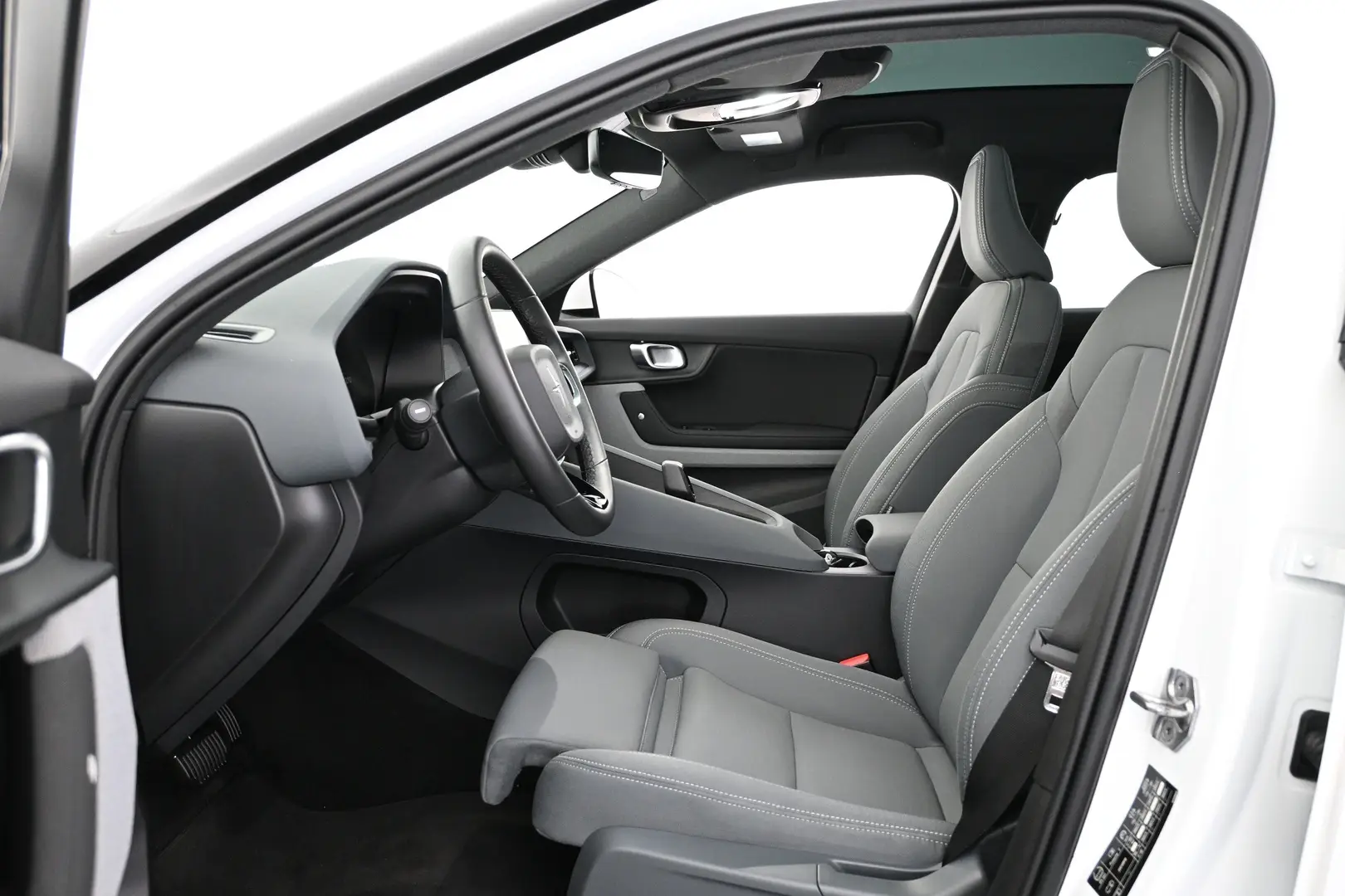 Car Image - 1HBPEfTzW0mCTPN1XEEJzj