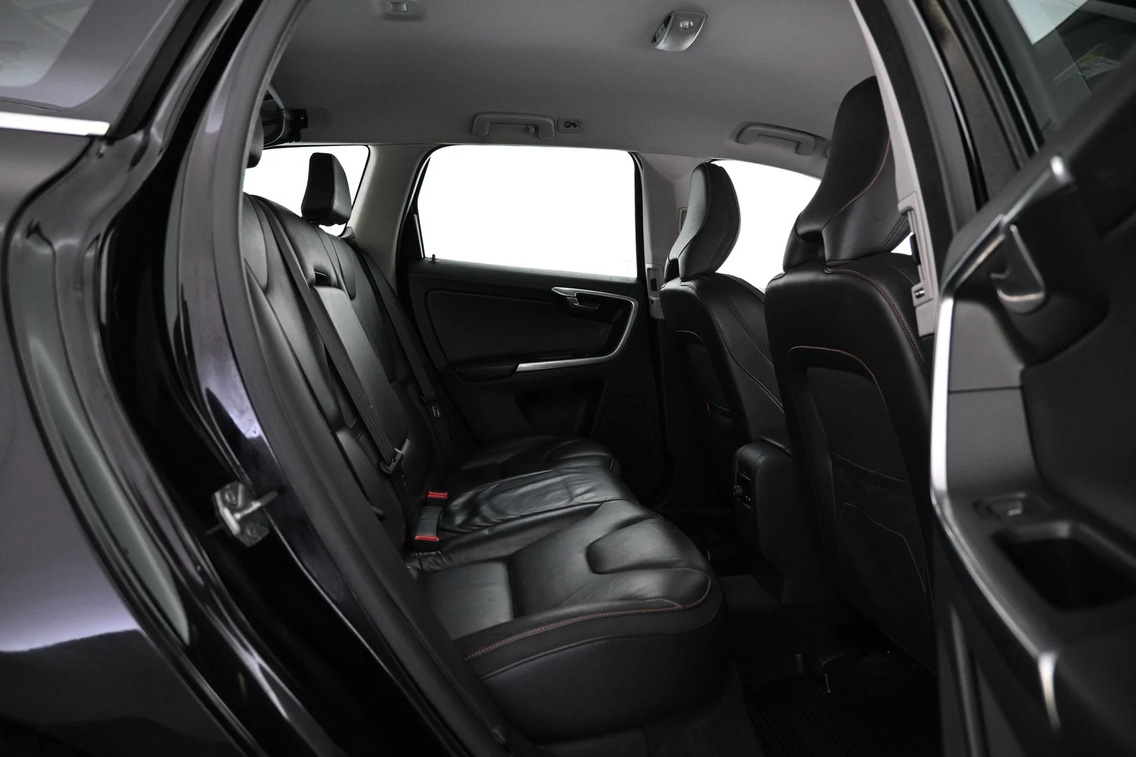 Car Image - 2XWvQOqNnKCePvF8aQyGhj