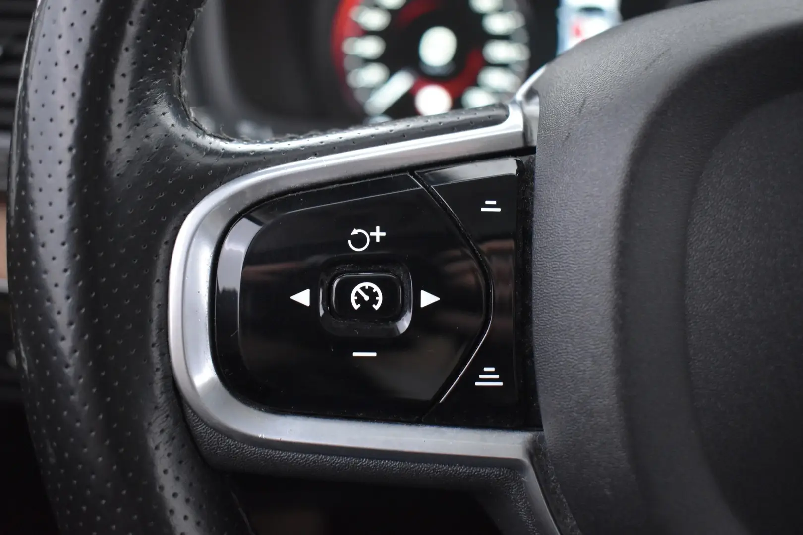 Car Image - 4p6B2A7GLrRgaIVMgB7Muz