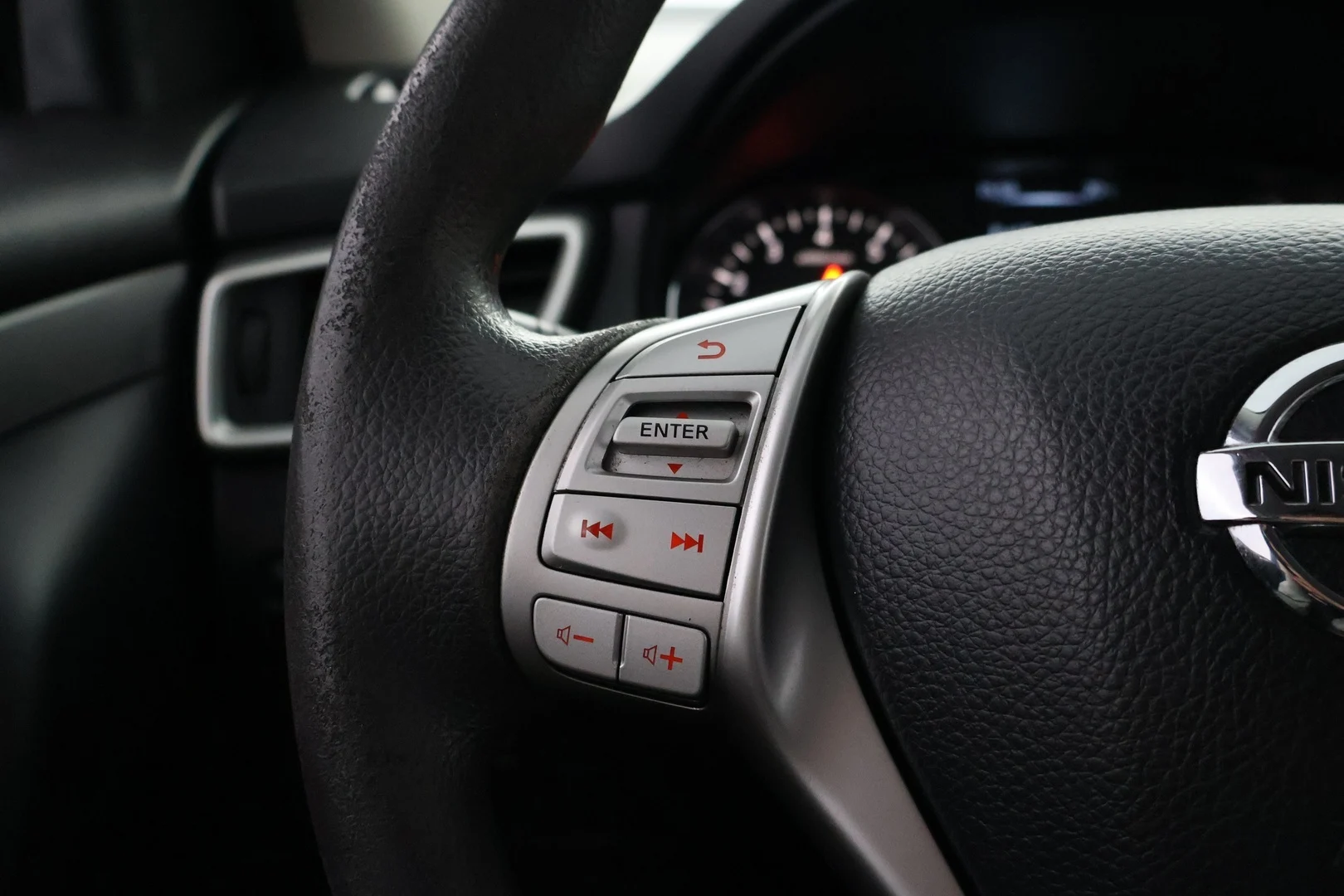 Car Image - 4V3EjnePG7LVuG1aPyBs5t