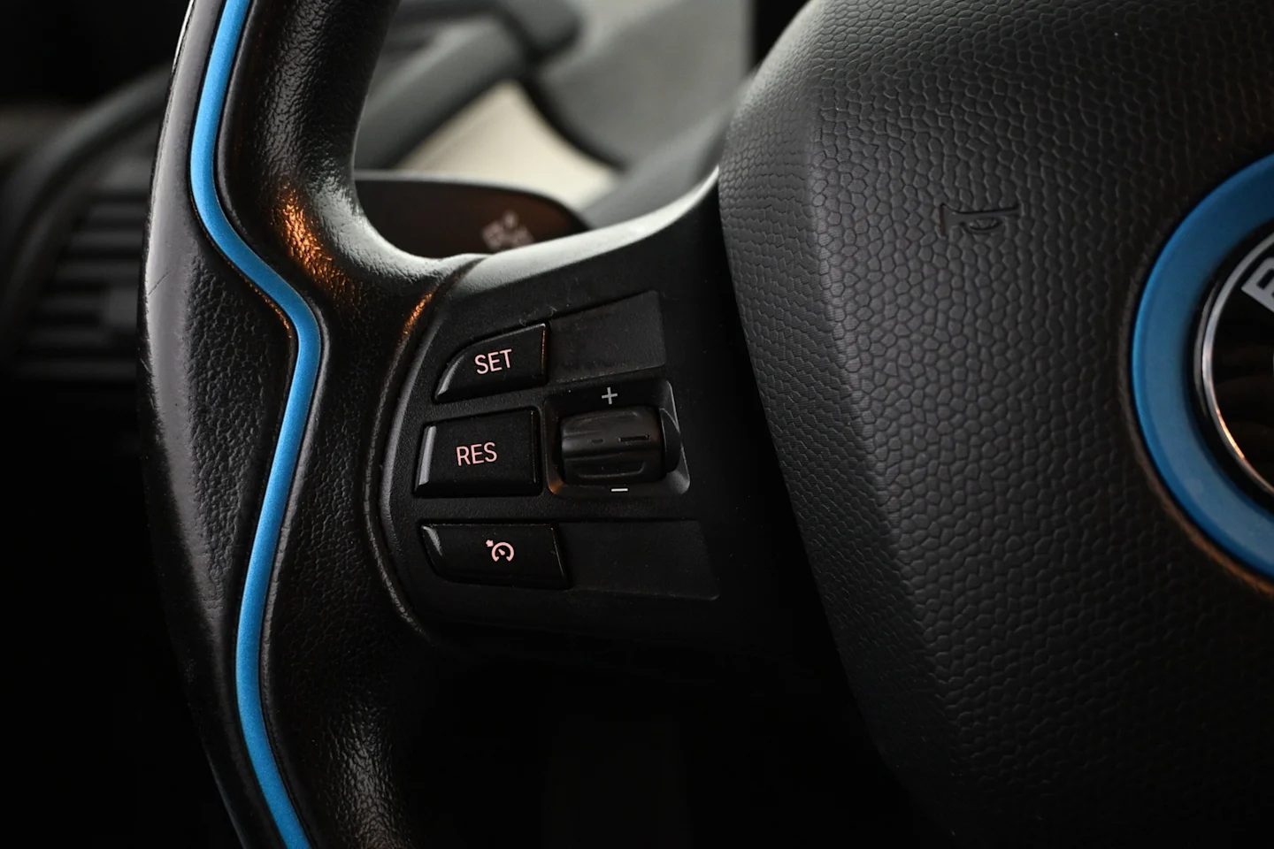 Car Image - 5O0oIB1f76HX5tRnqiEFp3