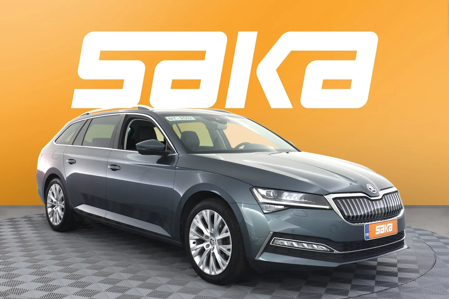 Car Image - 18XN1WL3c4vSF55U1BgOzL