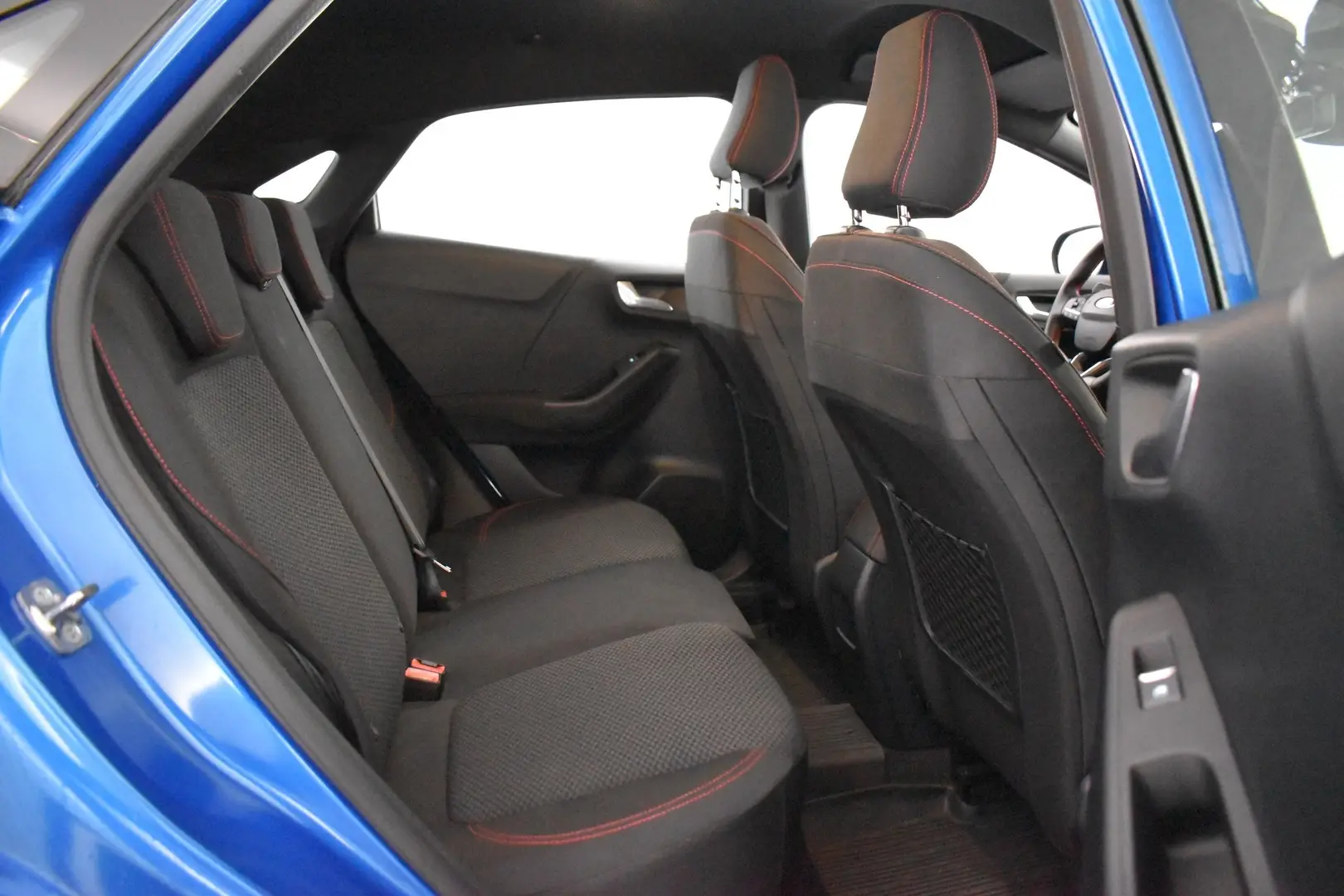 Car Image - ezs0Eua1xwmbHc881yPi6
