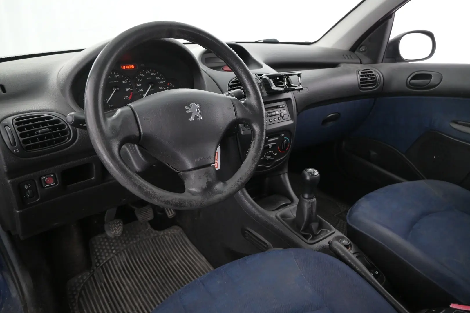 Car Image - yrDOatg1eYospqfY0FkOf