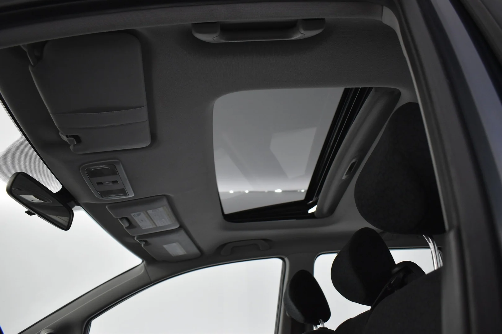 Car Image - 15llZnqxyAJKqPIqn50hkZ