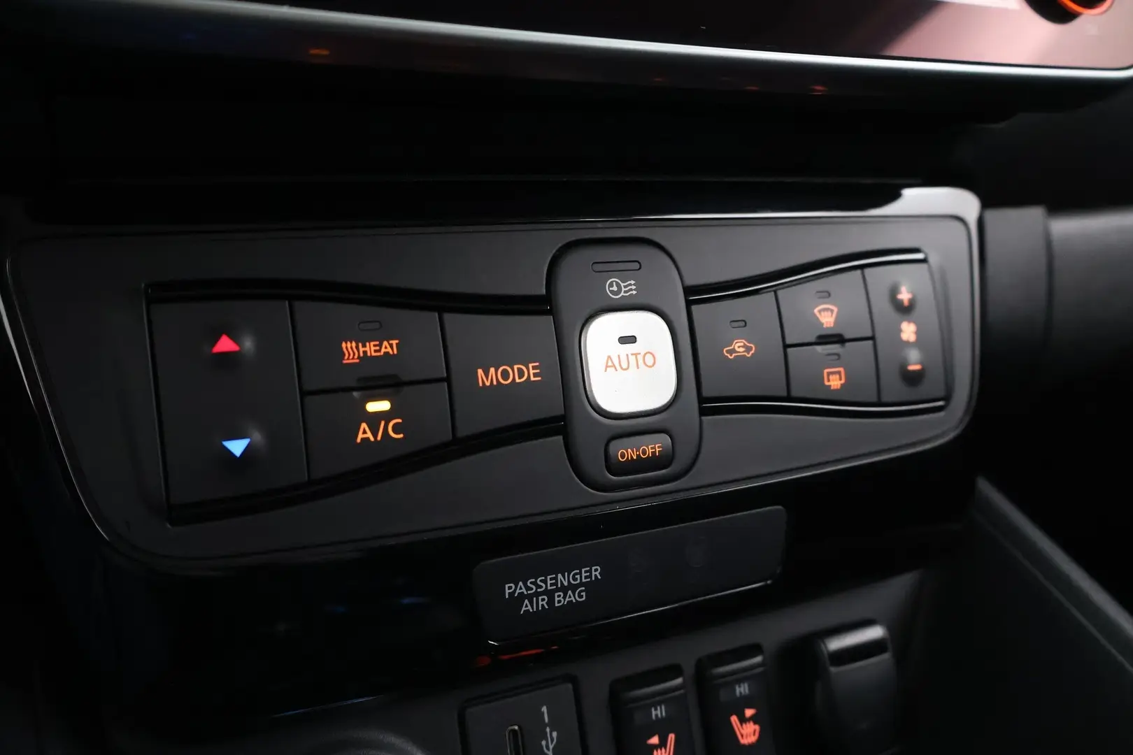 Car Image - 5tdqCCAfJ1mxrXiomK9a8v