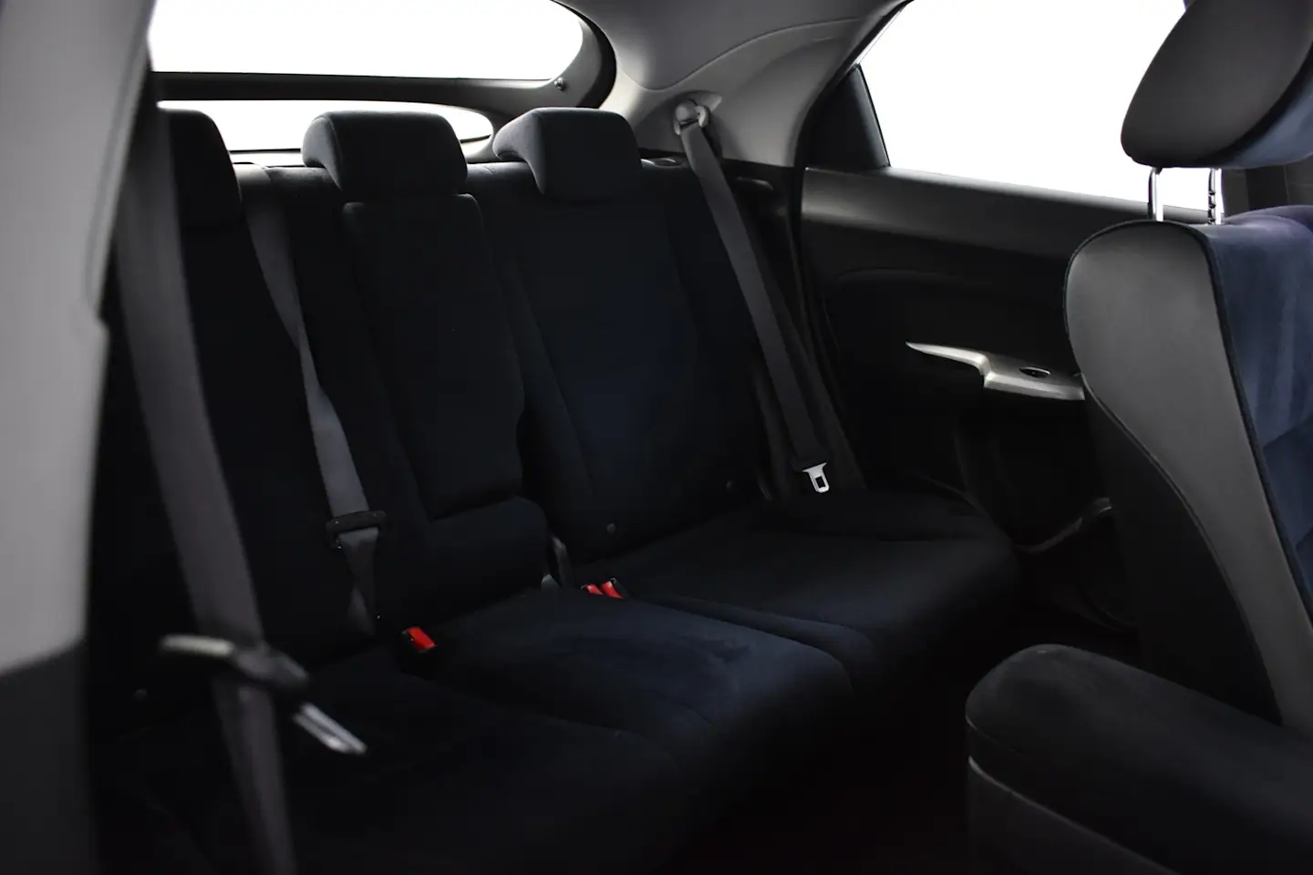 Car Image - TcVl69zXl9DAyQzezZuJg