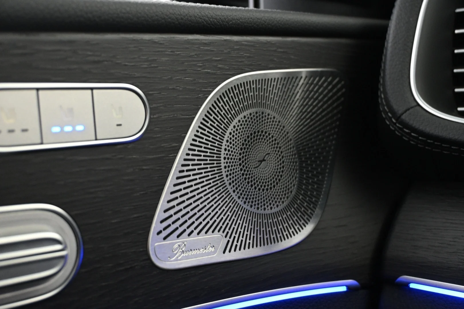 Car Image - 3FqkHhdu4wVBHV0i10a7ec