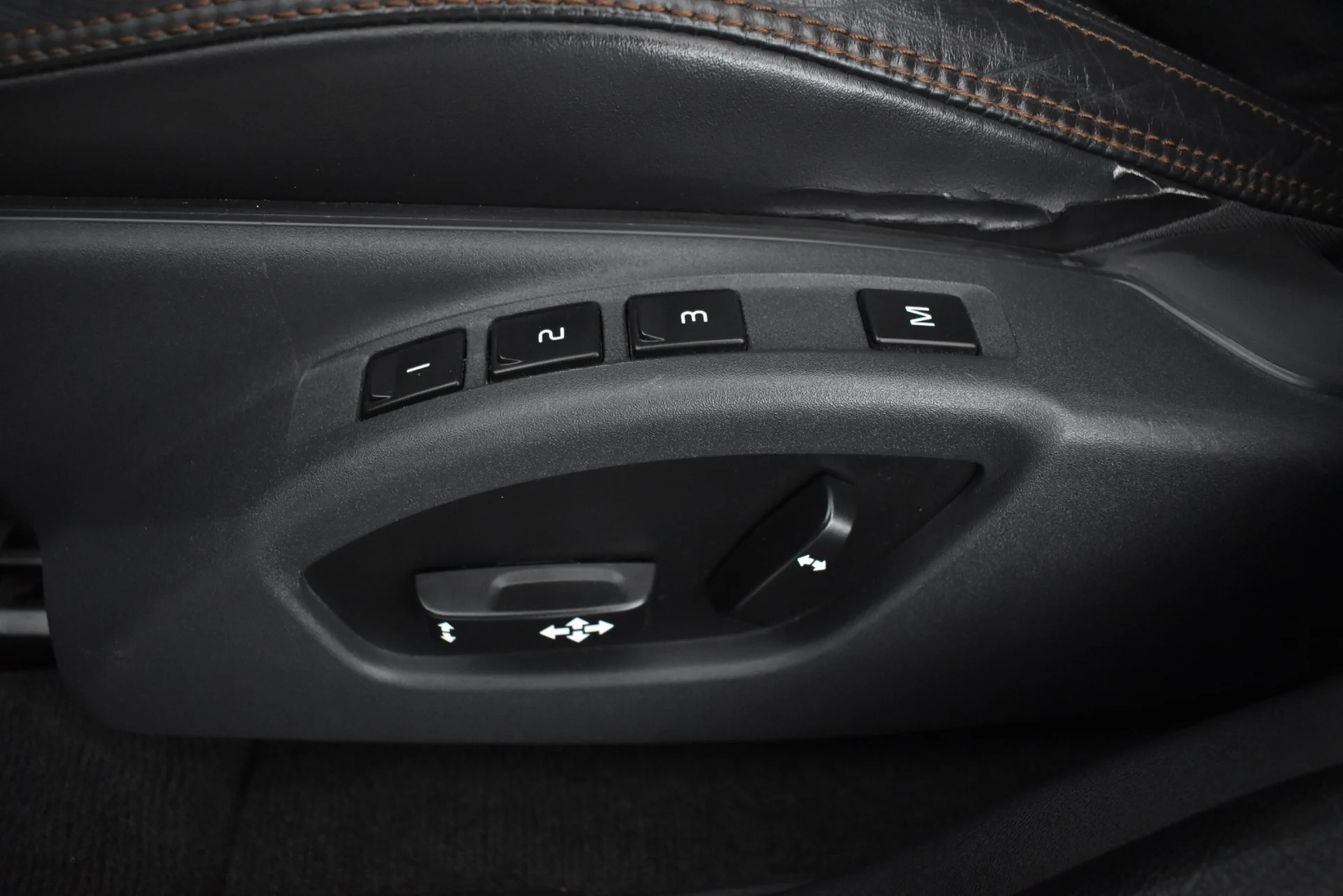 Car Image - 6yx4PC0leOzFzBO3UplpDW