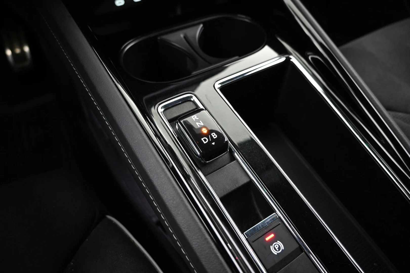 Car Image - 1c9IcmAHcKC5swZZienCns
