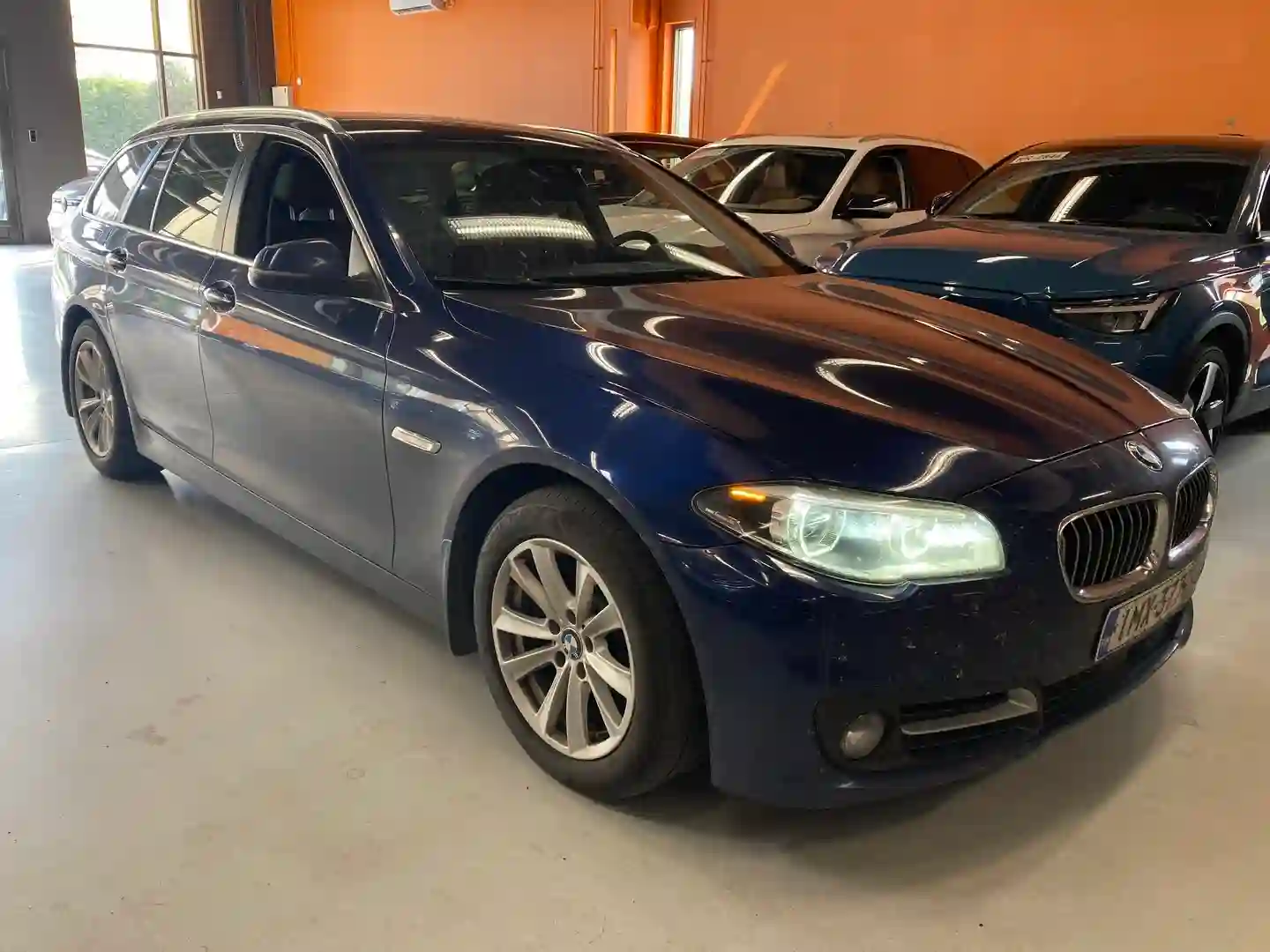 Car Image - 01cF4WMX3ncCrg9cgJUMPd