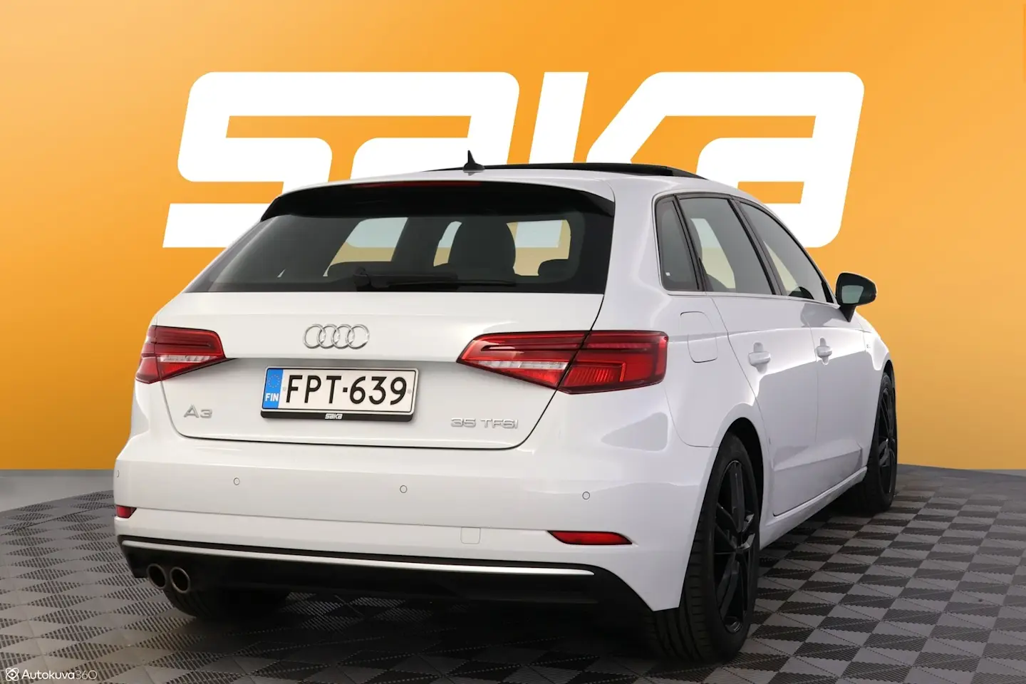 Car Image - Dhq3VjHE156xrsckq7XfK