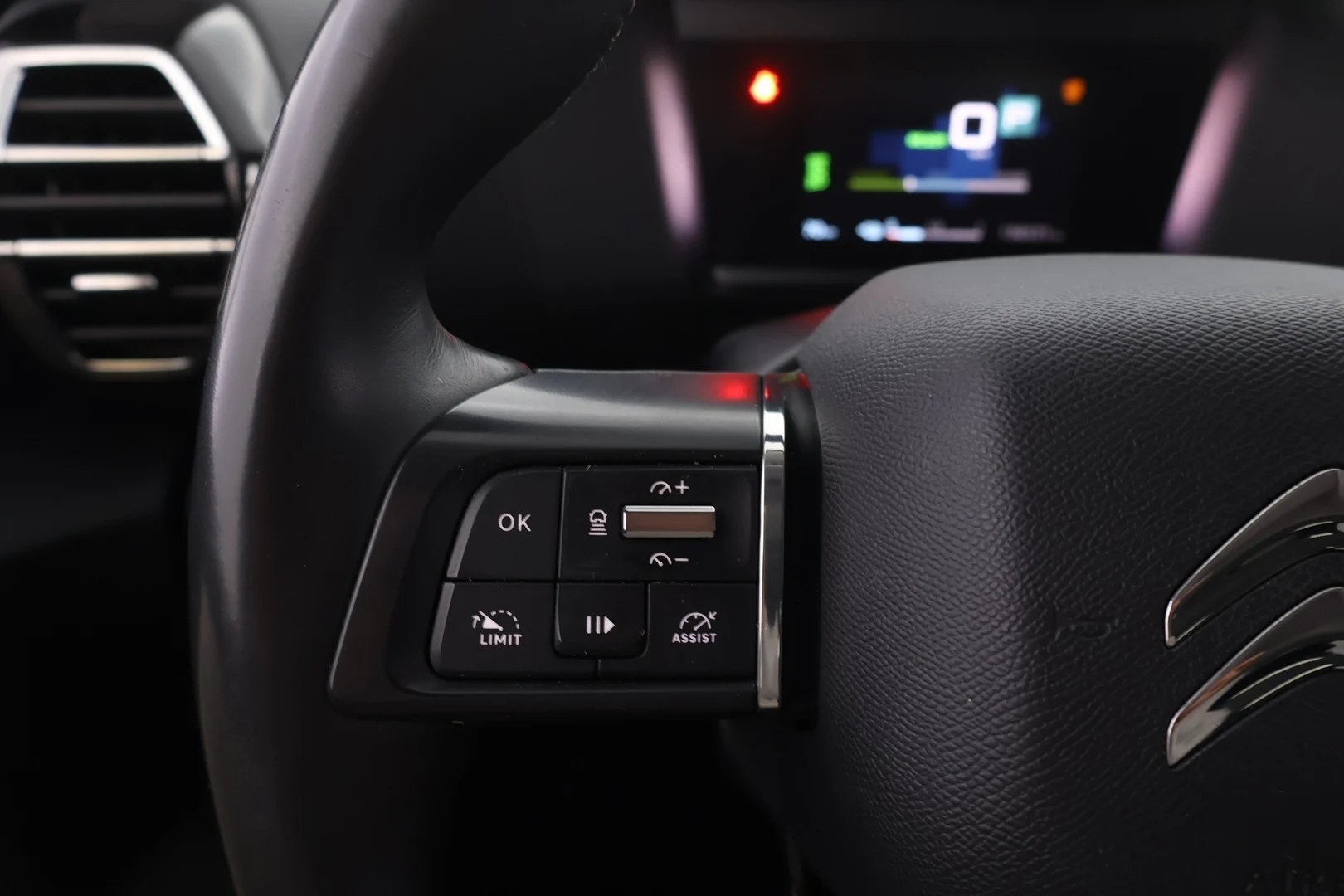 Car Image - qyslY8FfK26qafIB0ri9l