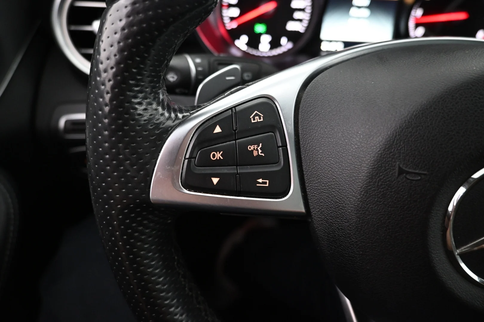 Car Image - 5I6QvD6NHEatTZWDhsLR91