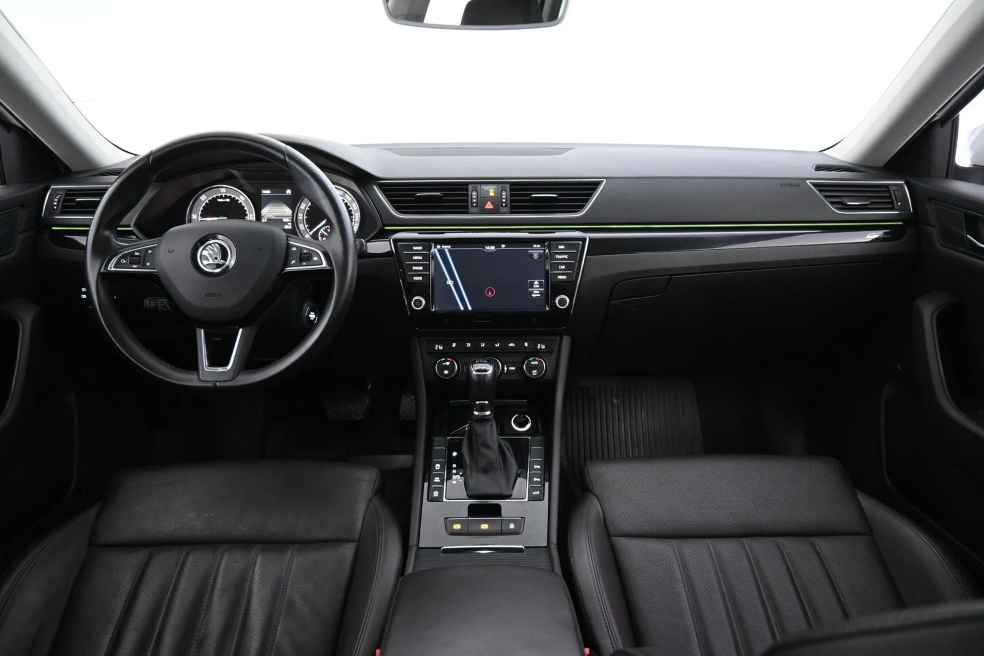 Car Image - 3cg8e9y12WzkCdigtxznQv