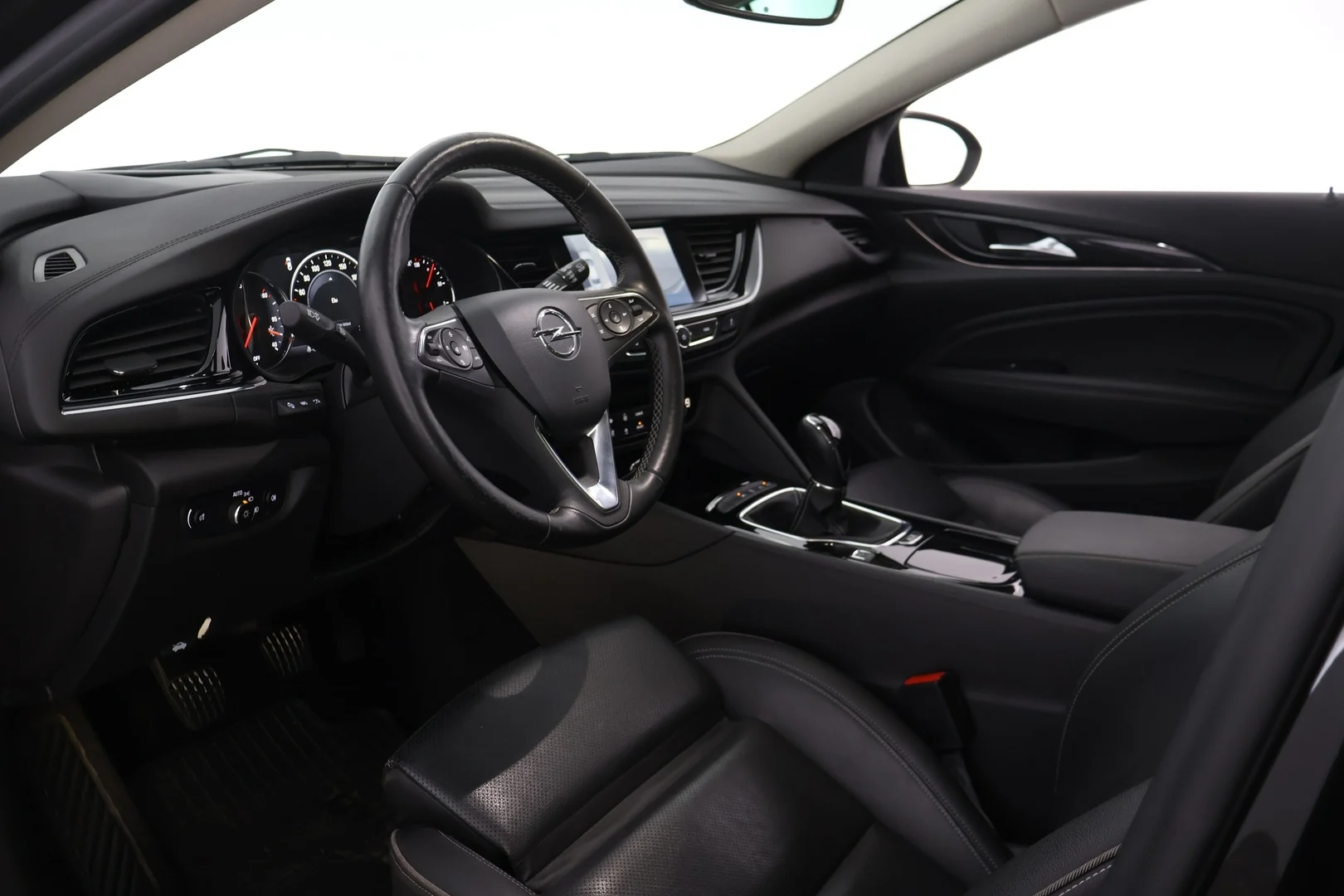 Car Image - 6ZpiFdJeLFY4i0Dn8hp2te