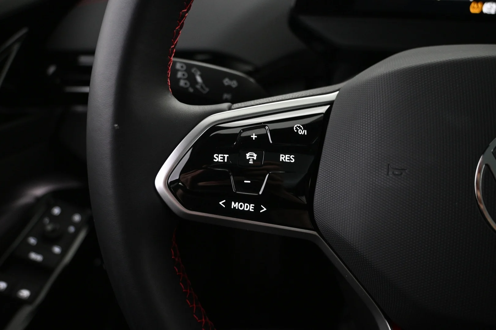 Car Image - 3dxtGtOUuGTIPCRsegGeeA