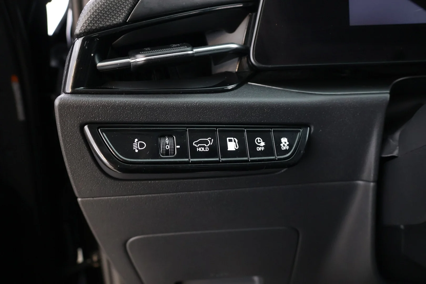 Car Image - 2QgLjPWQxruaf6wF6aLM5o