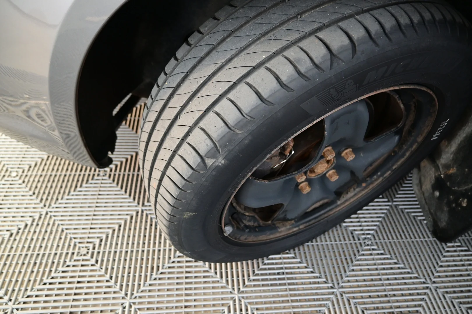 Car Image - 4Z0287GfjuC3qneJctJ3zr