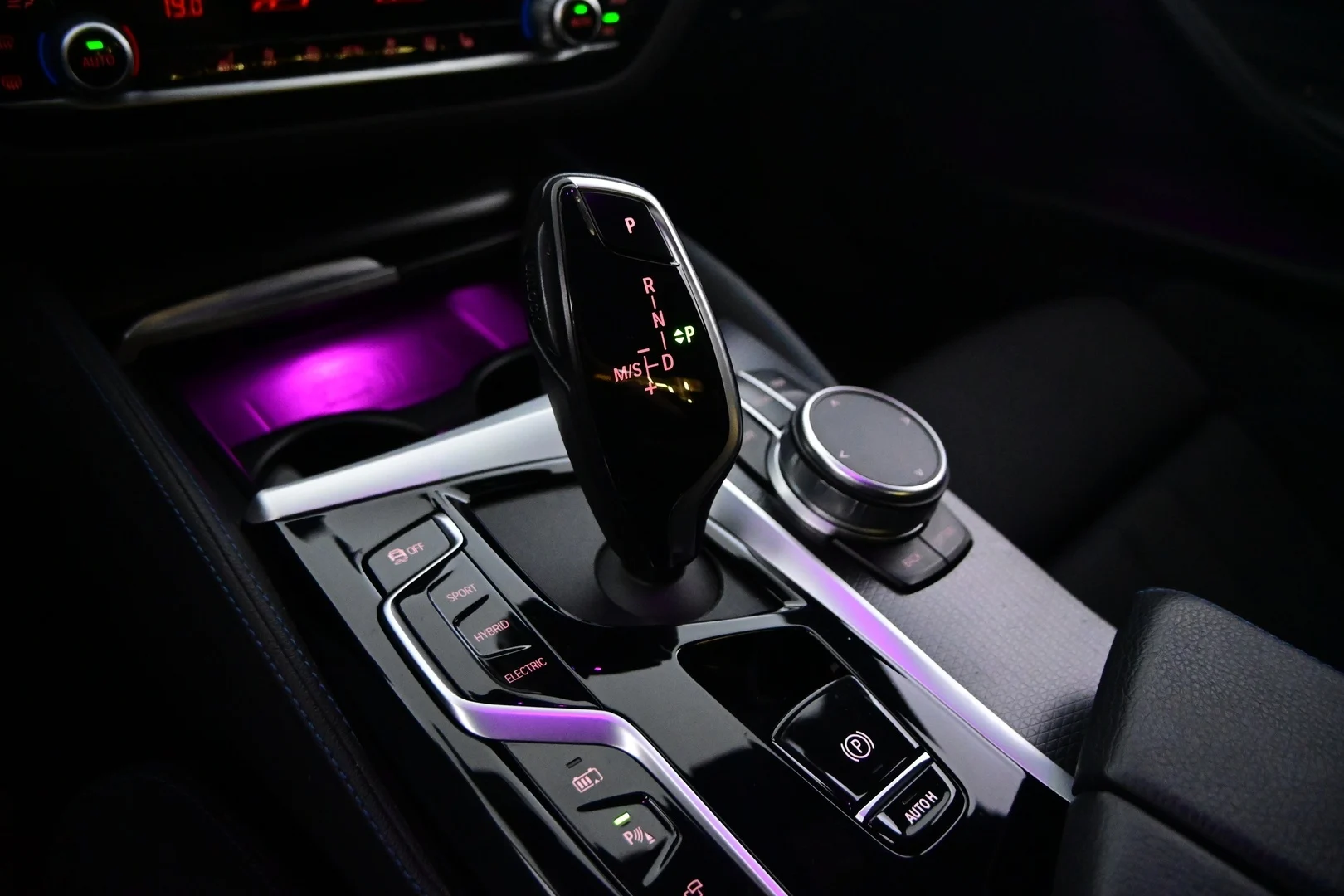 Car Image - 2WaOLTtCt8VPRc06knqU7d