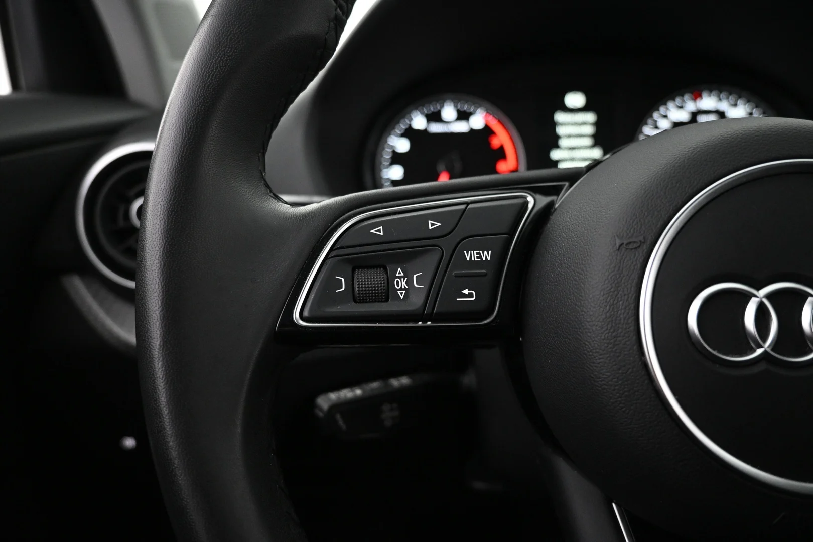 Car Image - 5QgoLNcioxKUQHyGHKXy4b