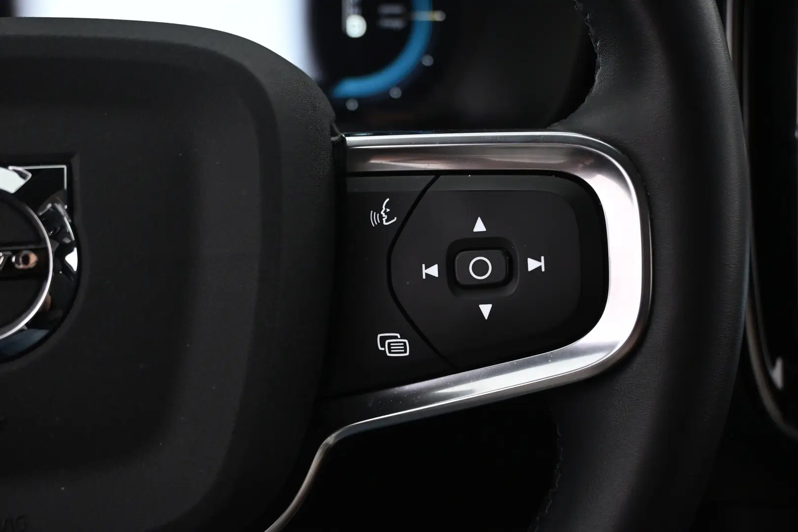 Car Image - 3PQmo4LGAjq4A4x3GRqp1n