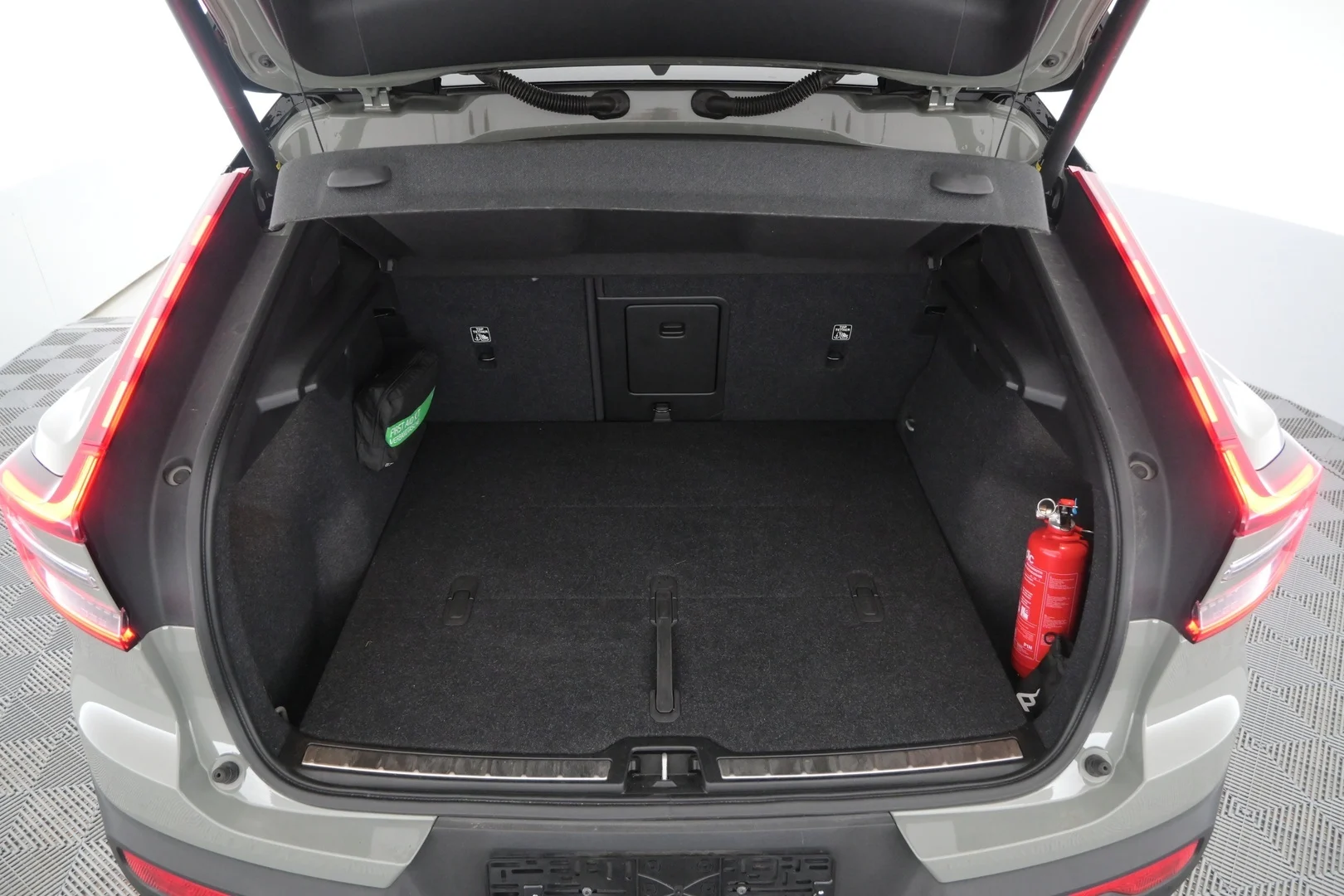 Car Image - 2Zu0uUizzk1eOaAN65X4X9