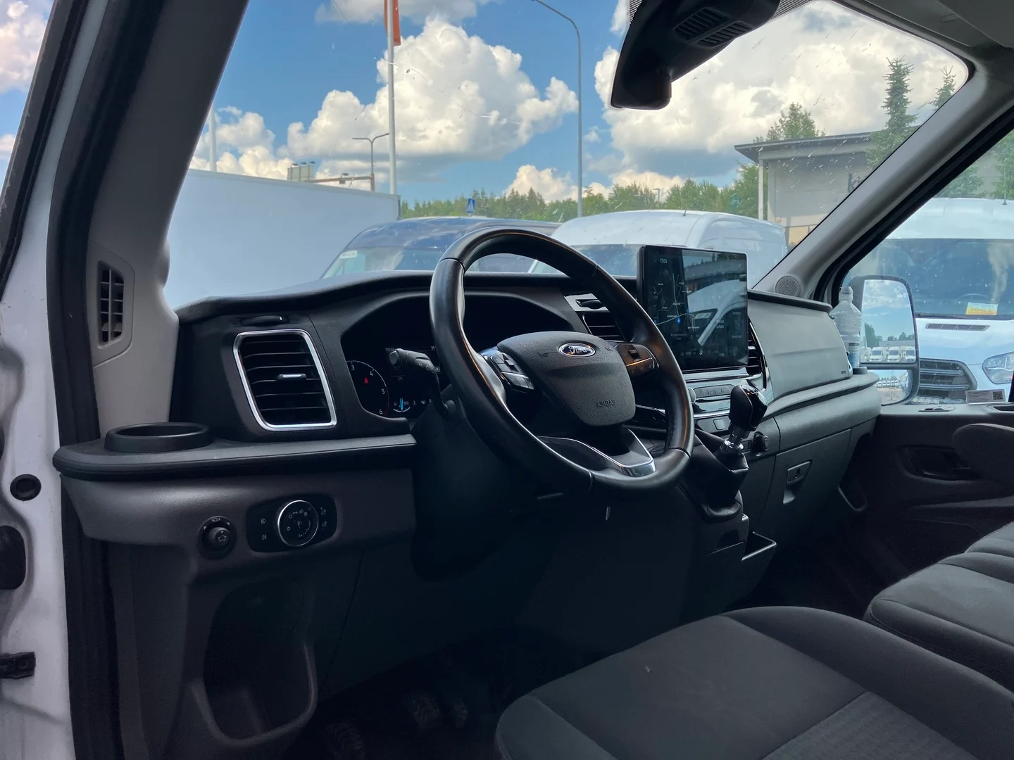 Car Image - 64TbviwXQoasaGftPYRxAo