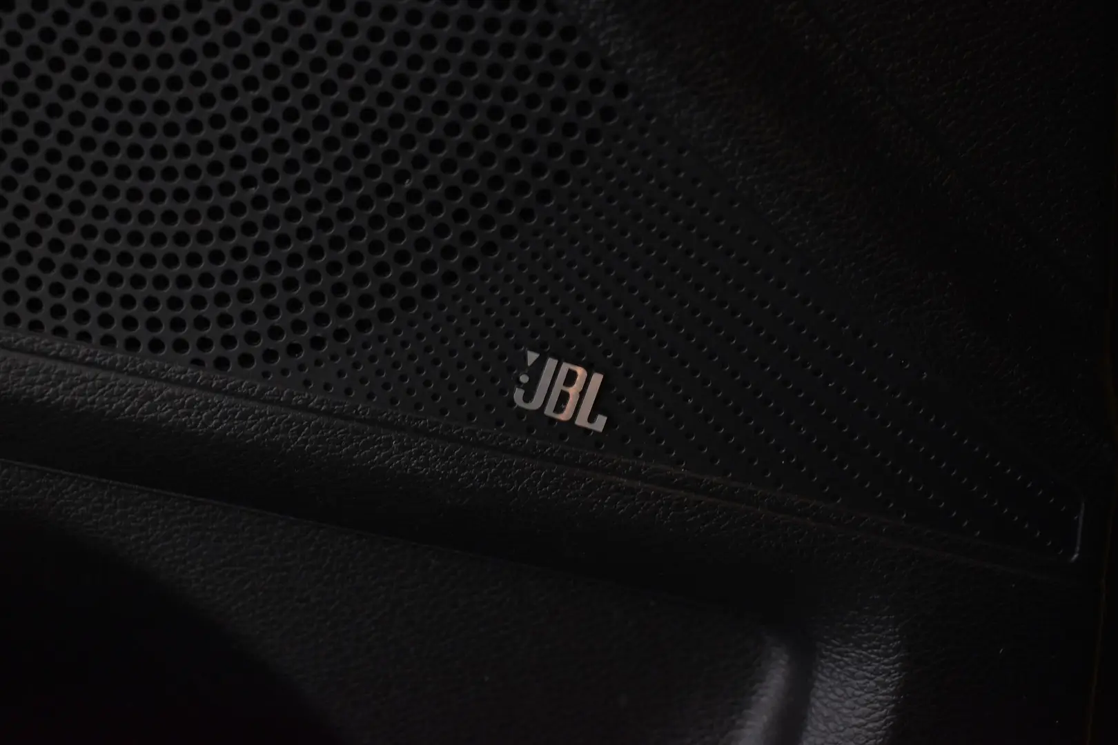 Car Image - 4AEnOEsfuaxzhW6DBogrfG