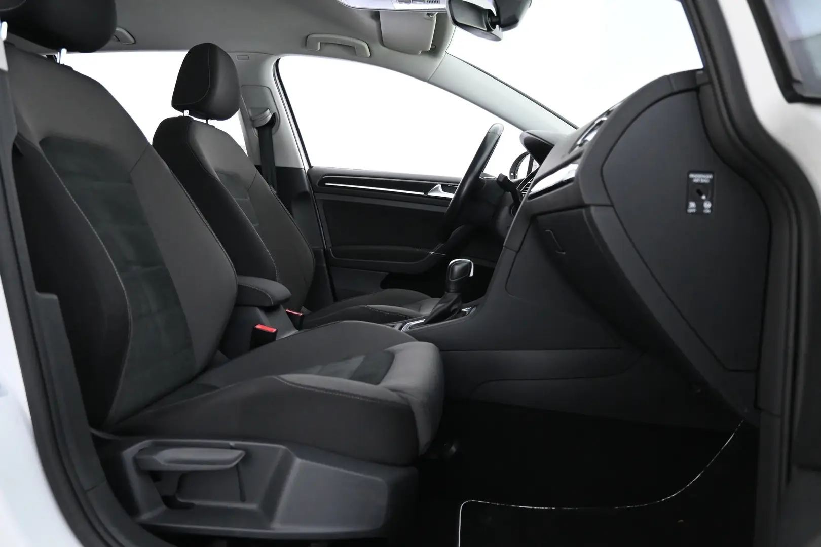 Car Image - 16k2gSKXTK73XJQ30MCVOy