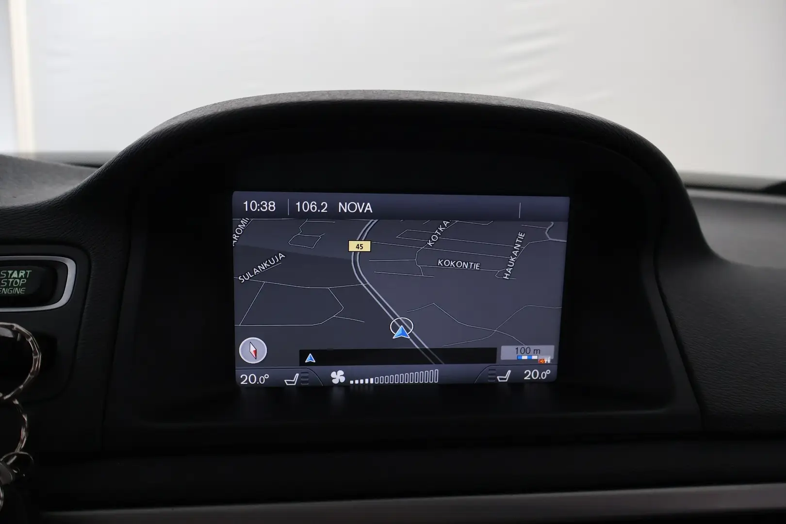 Car Image - 3PwO9ughuMdR1iicjuxD4q