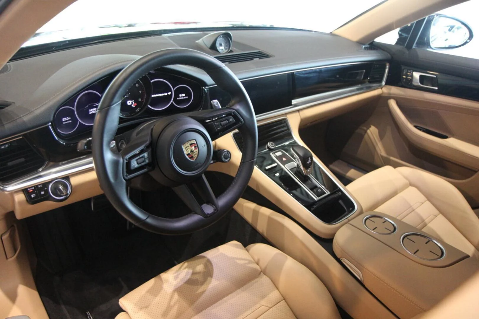 Car Image - 4VQr5ovC8VtZMkxYLI27IB