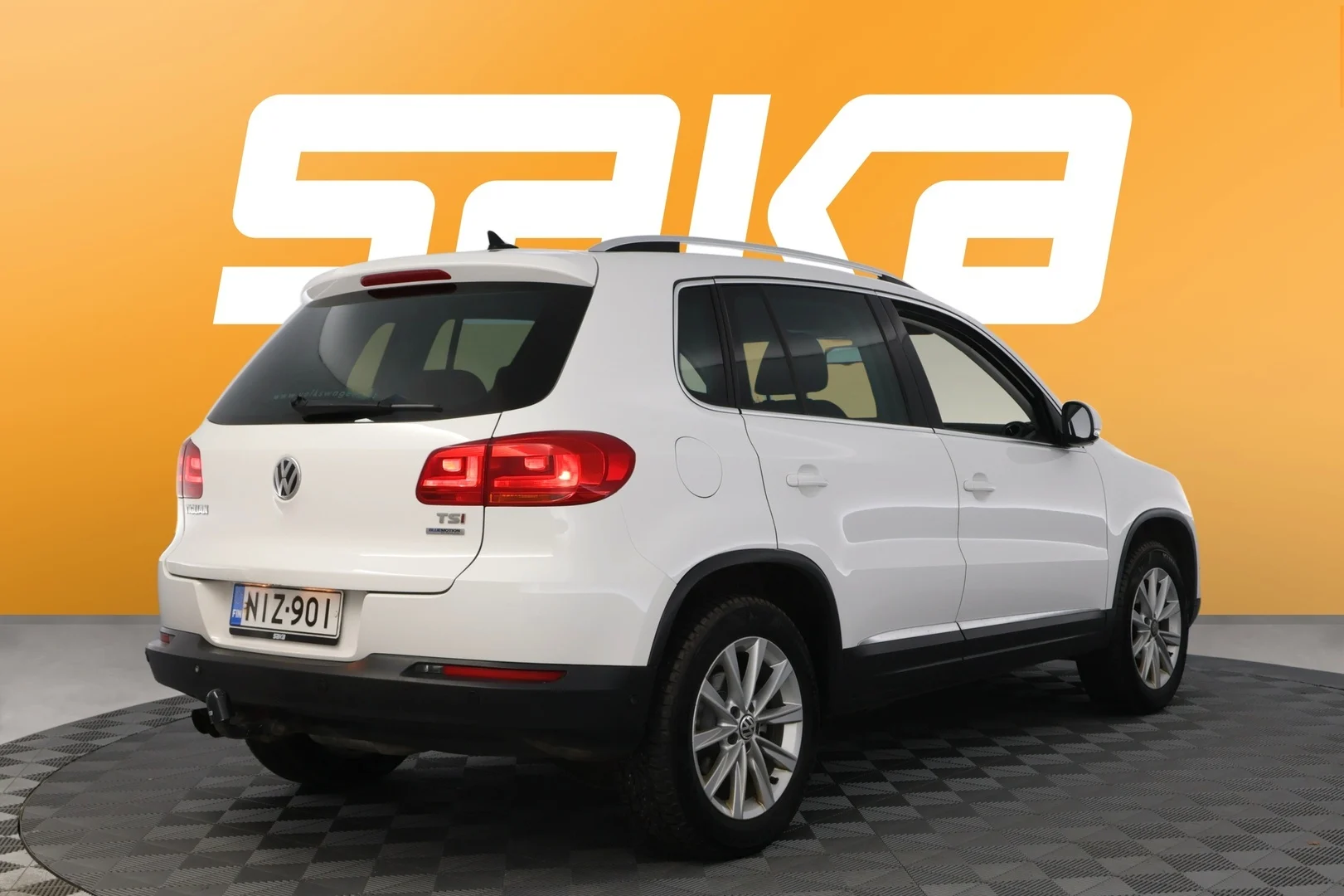 Car Image - 2jsa5pxqfQYAlQUCIvXHPi