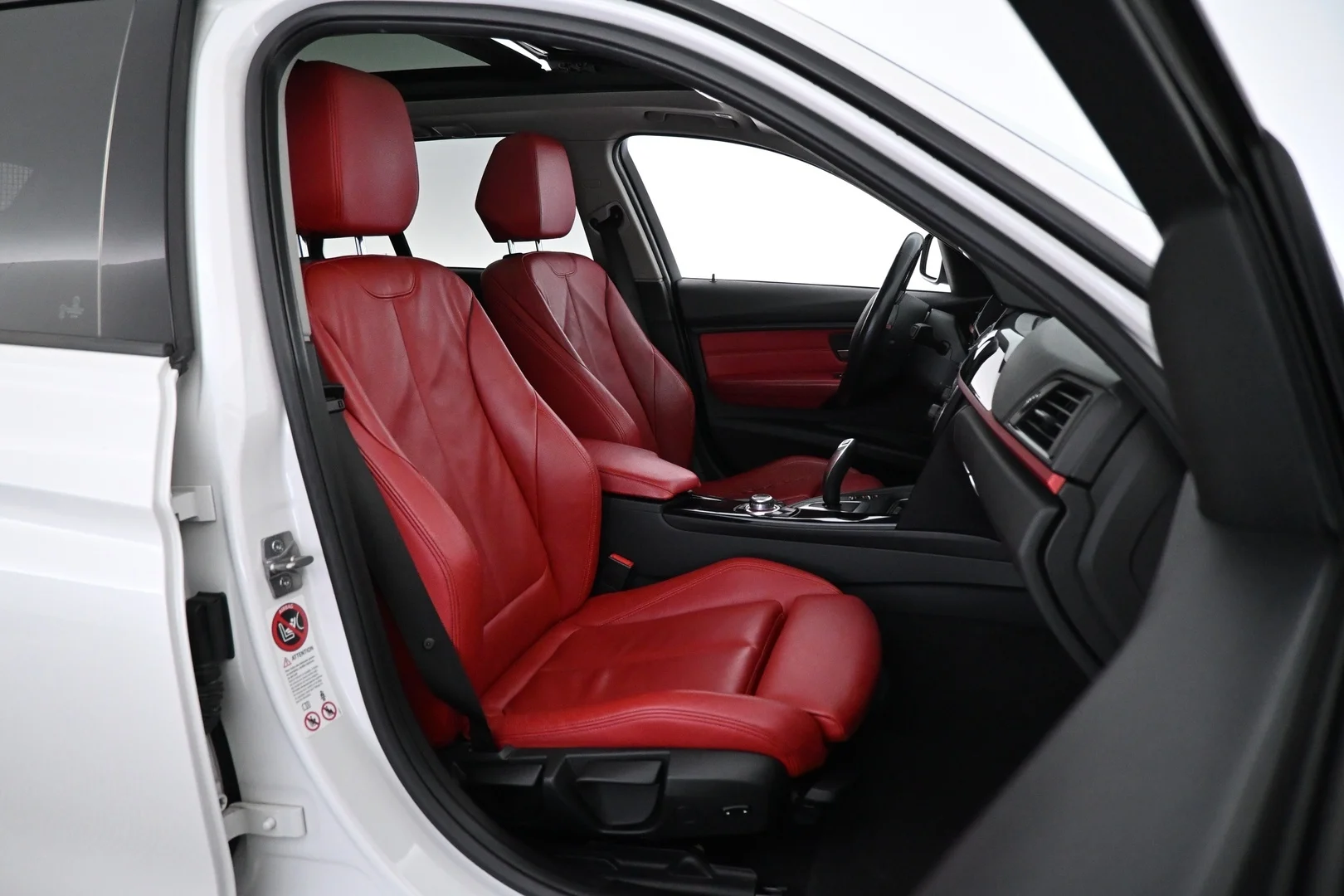 Car Image - 2siPExJHltN94EYx95957B