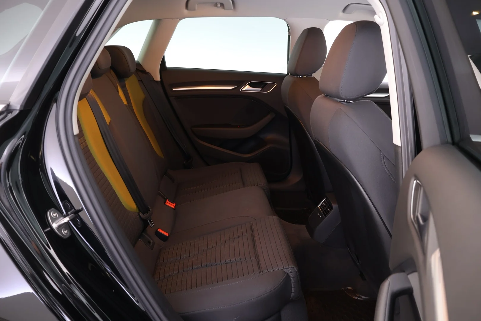 Car Image - 3sydWkXYtHNRjX4GUHoB9V